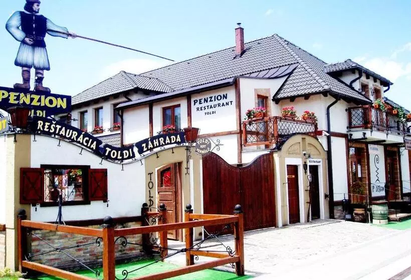 پانسیون Penzion A Restauracia Toldi