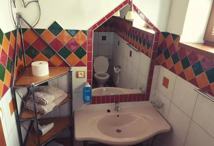 پانسیون Penzion A Restauracia Toldi