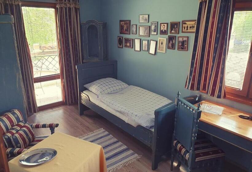 بنسيون Penzion A Restauracia Toldi