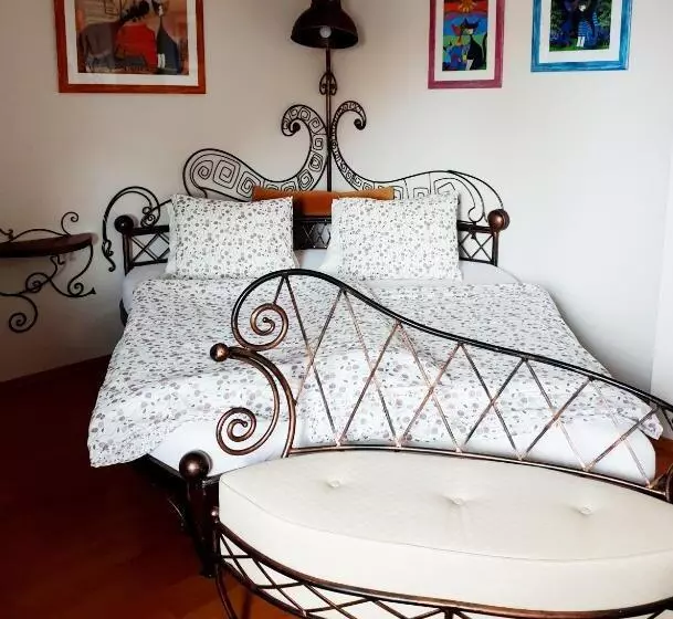 پانسیون Penzion A Restauracia Toldi