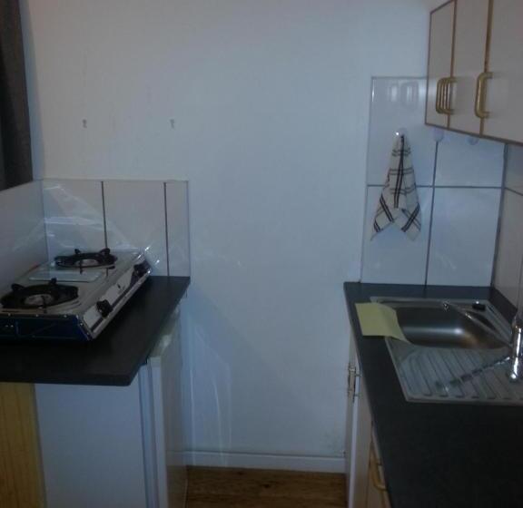 بنسيون The Hexagon Wildlife Conservation