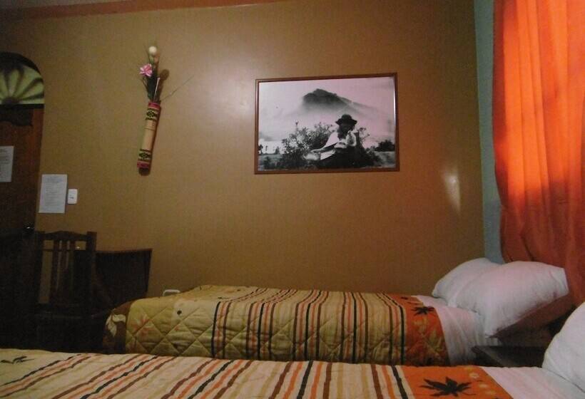 Hostal Otavalos Inn Hostel