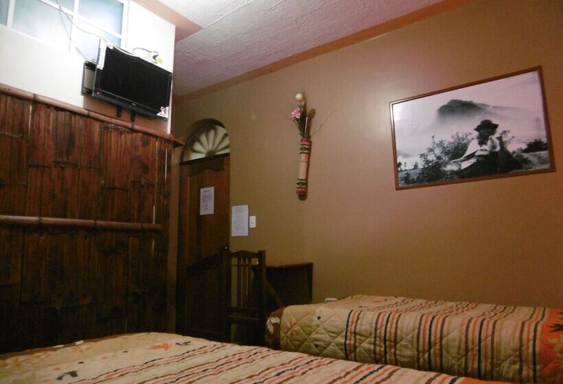 Hostal Otavalos Inn Hostel