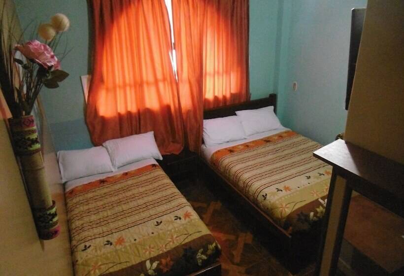 Hostal Otavalos Inn Hostel