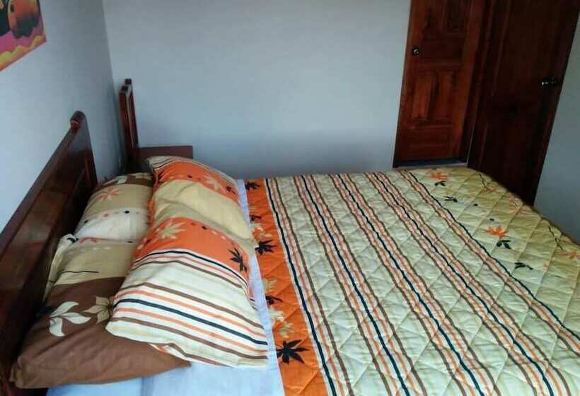 Hostal Otavalos Inn Hostel