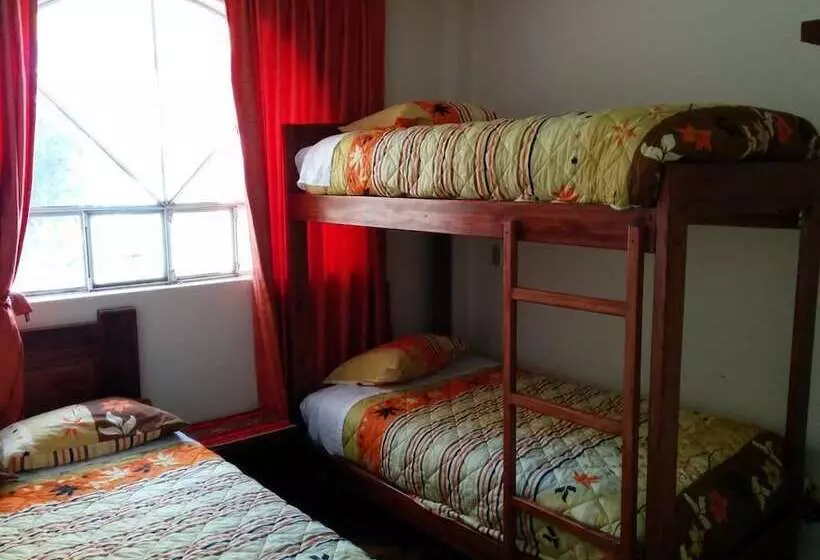 Hostal Otavalos Inn Hostel