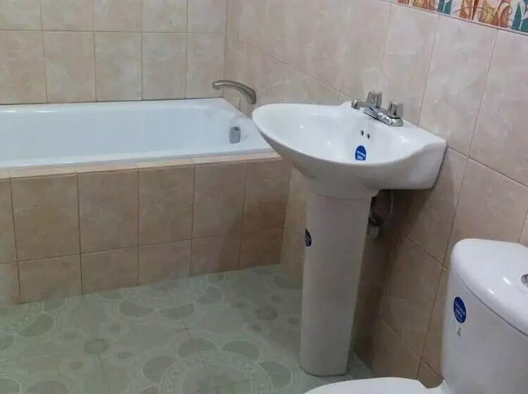 Hostal Otavalos Inn Hostel
