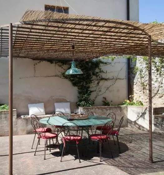 Hotelli Agriturismo Borgo Personatina