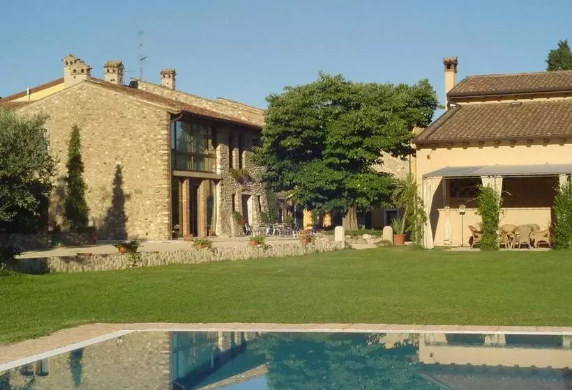 Hotelli Agriturismo Sambuco