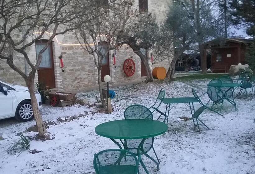 هتل Il Casale Della Quercia