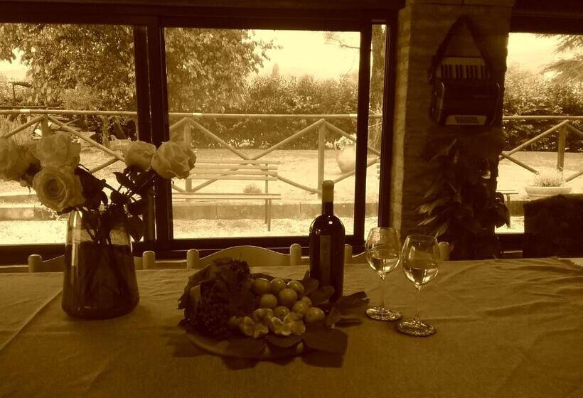 هتل Il Casale Della Quercia