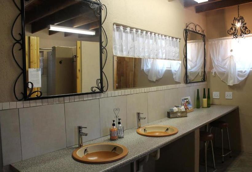 Hotel Kiaat Bungalows