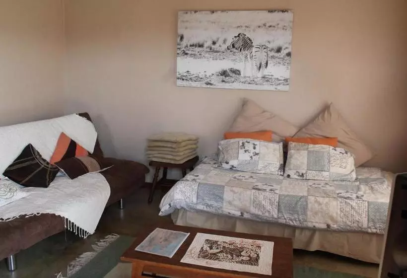 هتل Kiaat Bungalows