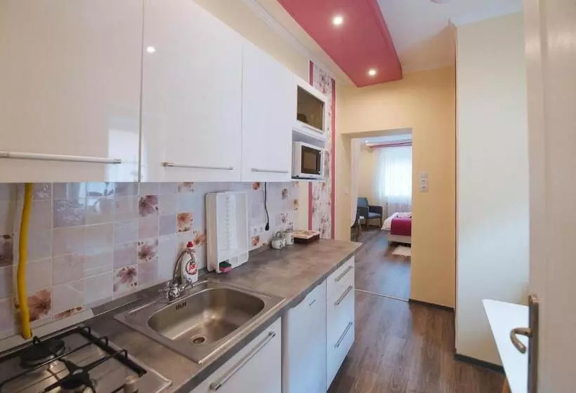 Jázmin Apartmanház