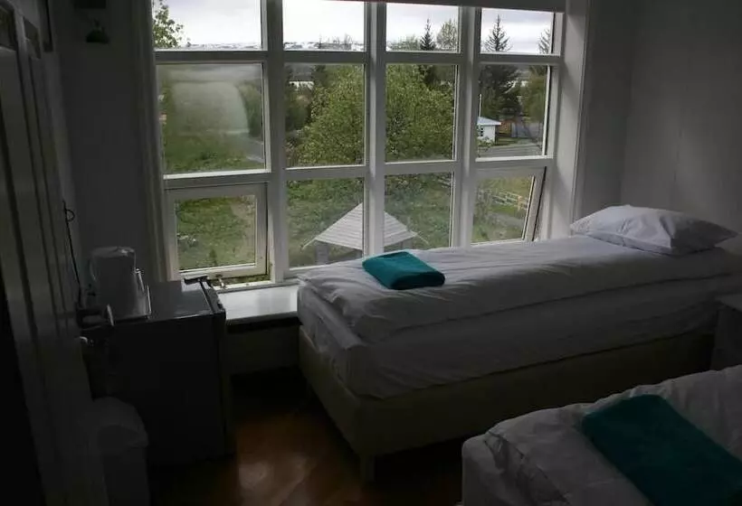 پانسیون Birta Guesthouse