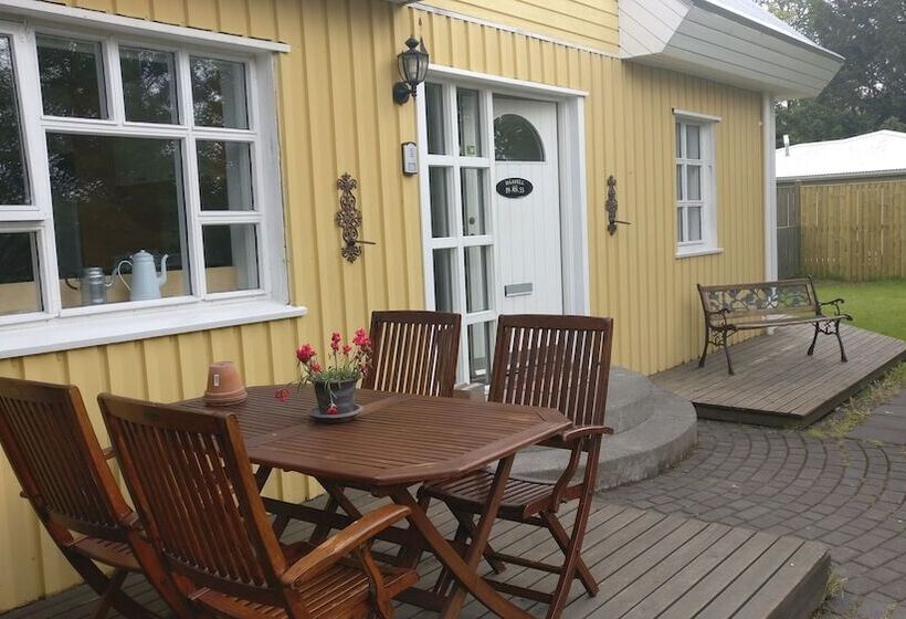 پانسیون Birta Guesthouse