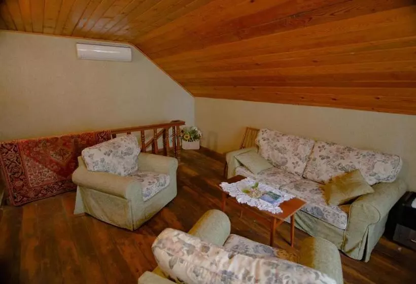 پانسیون Milorava's Guest House & Wine Cellar