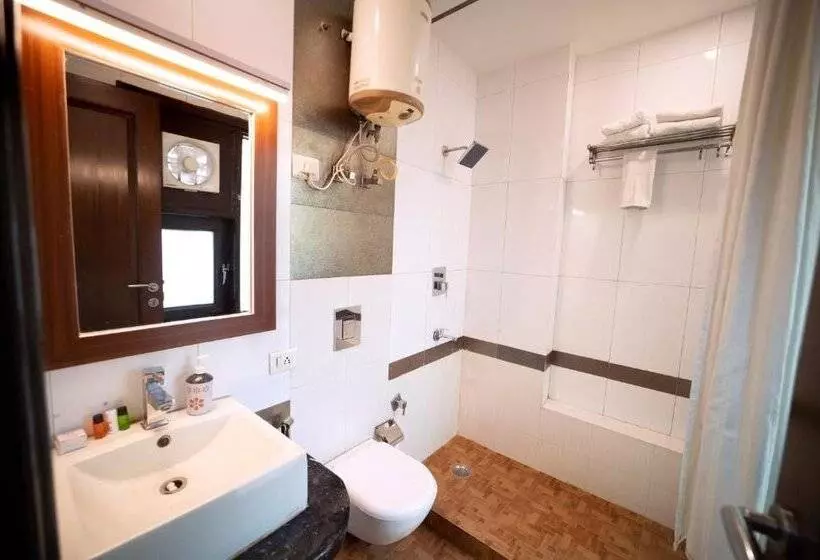 Hotelli Kastor  Near Nehru Place