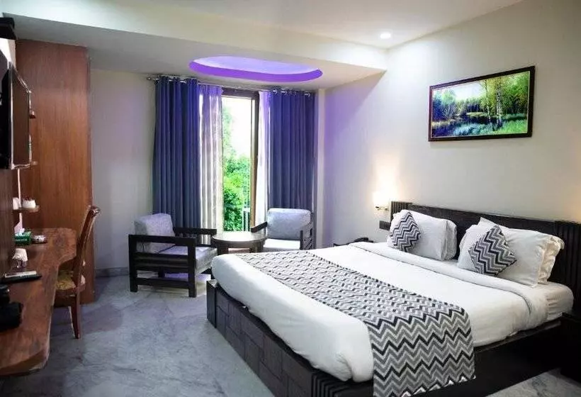 Hotelli Kastor  Near Nehru Place