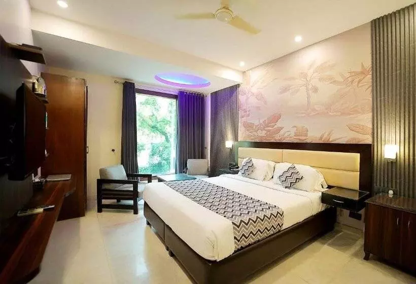 Hotelli Kastor  Near Nehru Place