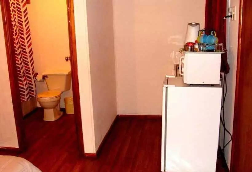 ユースホステル Hostal Victoria