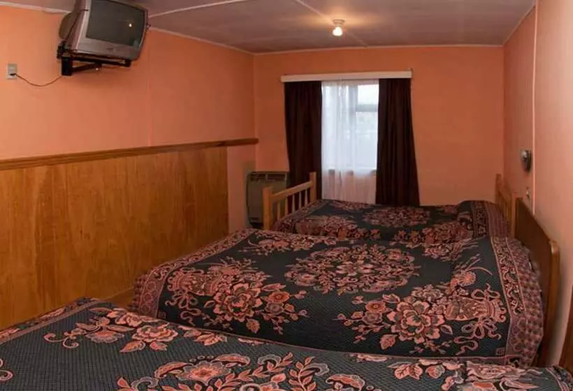 ユースホステル Hostal Victoria