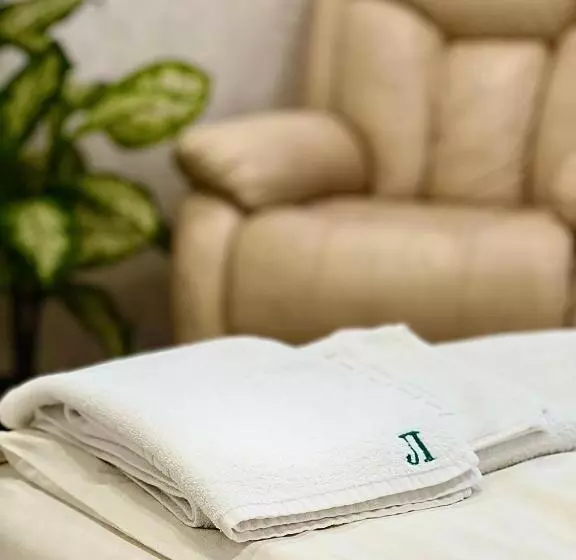 Hotel Lime