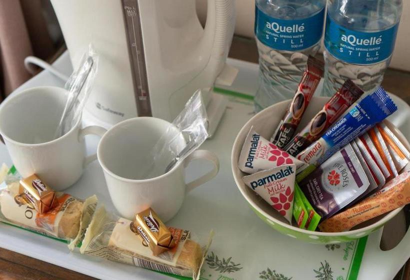 ペンション B@home Guest House