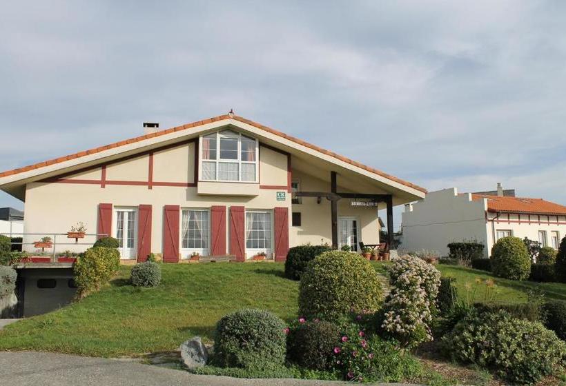 פנסיון Casa Rural Zearreta Barri