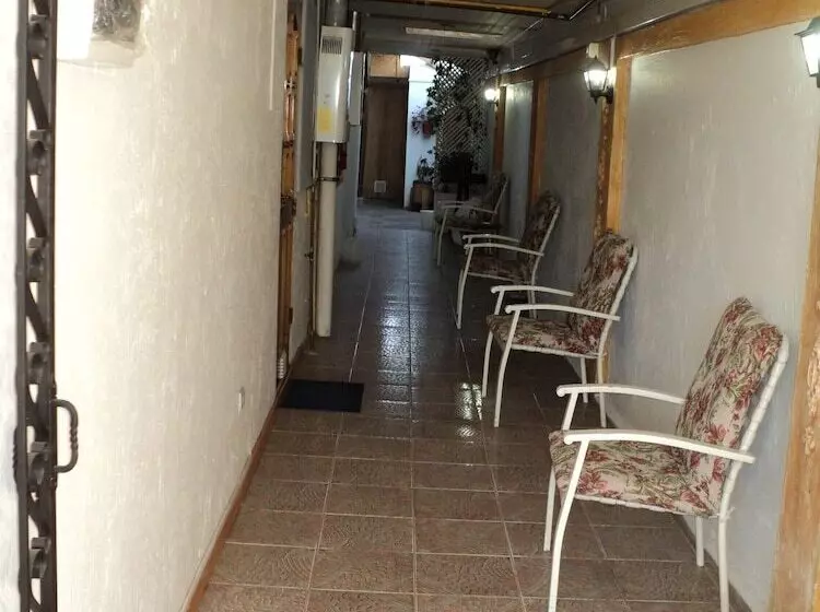 Majatalo Hostal Casa Familia