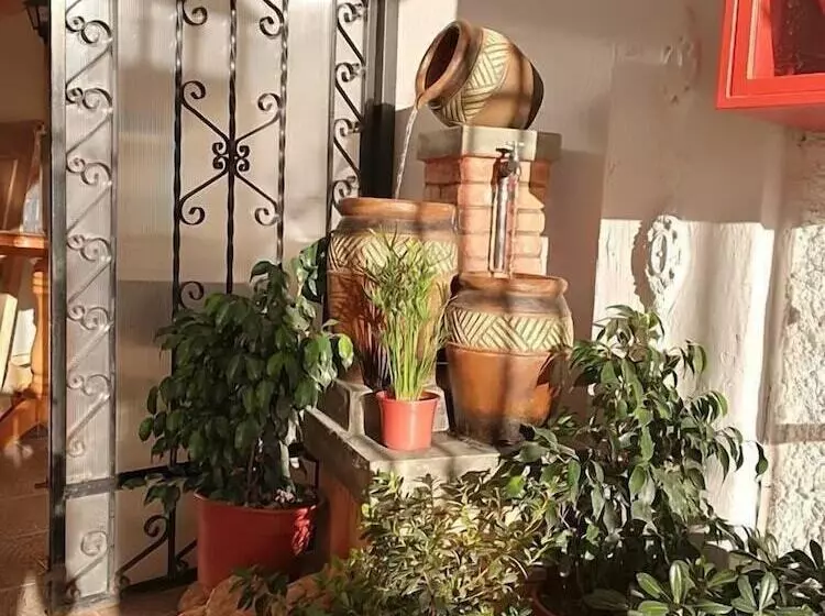 Majatalo Hostal Casa Familia