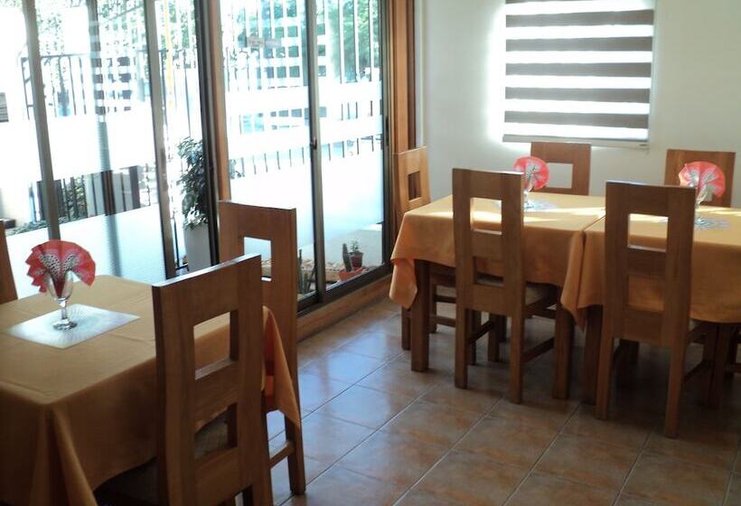 ペンション Hostal Casa Familia