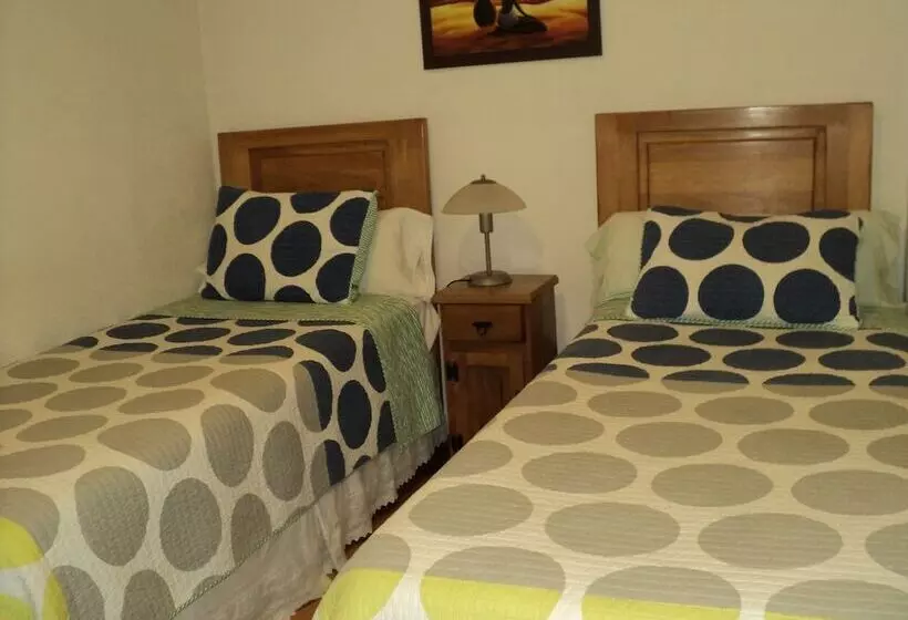 Majatalo Hostal Casa Familia