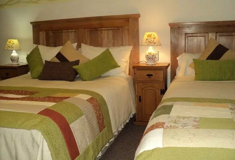 Majatalo Hostal Casa Familia