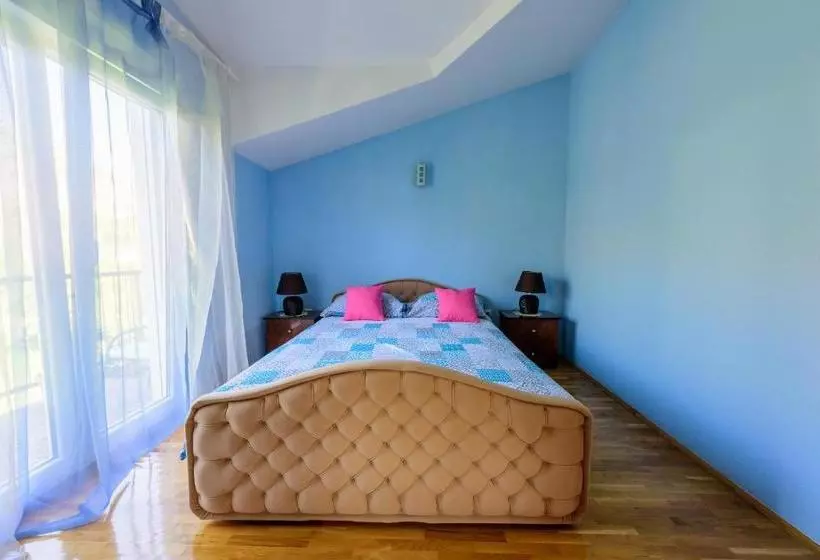 پانسیون Villa Bašić