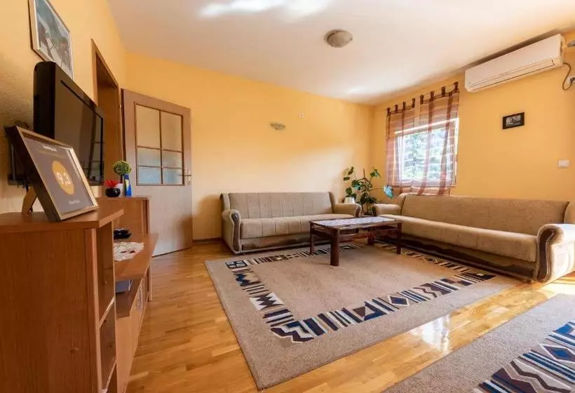 پانسیون Villa Bašić