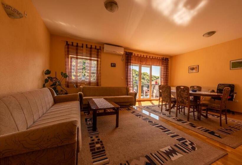 پانسیون Villa Bašić