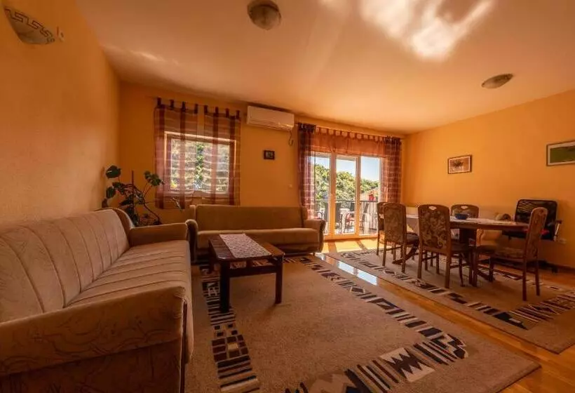 پانسیون Villa Bašić