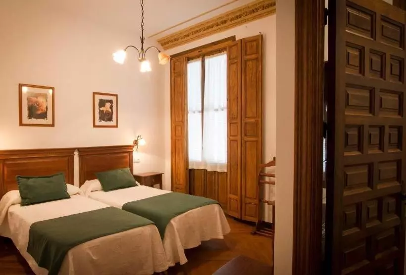 هاستل Hospedería Real Casona La Beltraneja
