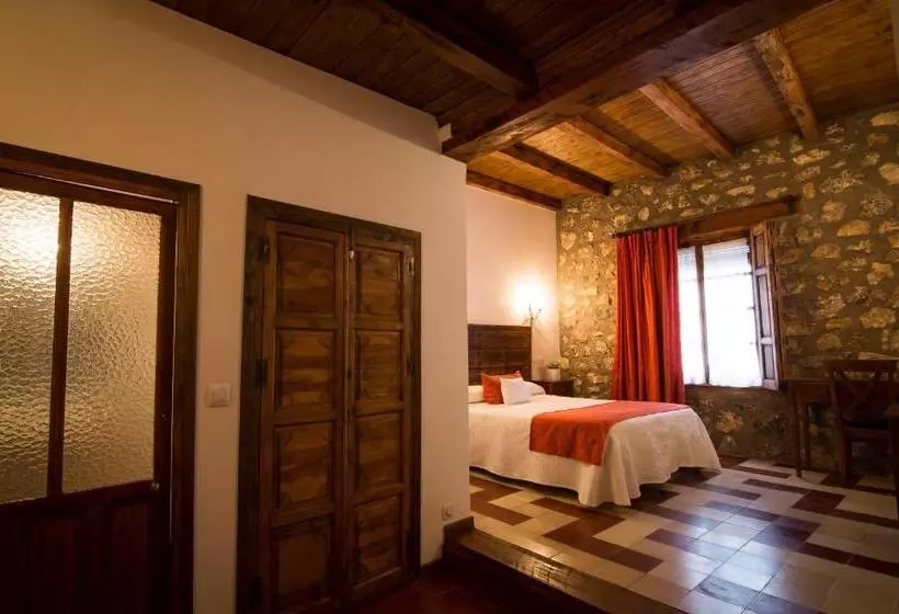 هاستل Hospedería Real Casona La Beltraneja