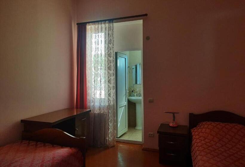 پانسیون Happy House