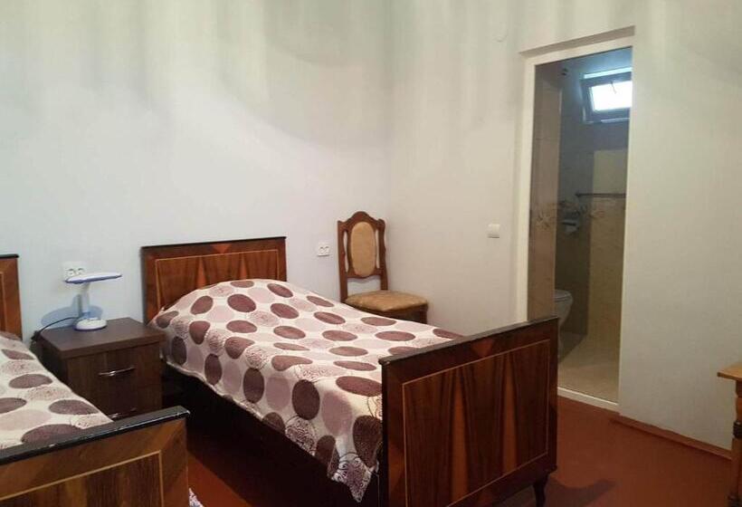 پانسیون Happy House