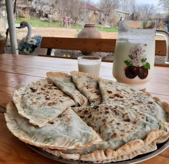 پانسیون Happy House