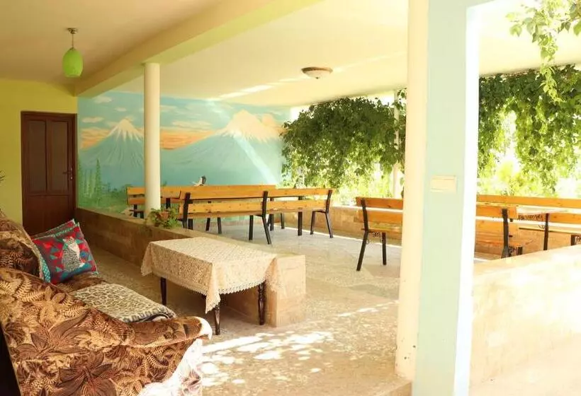 Majatalo Happy House