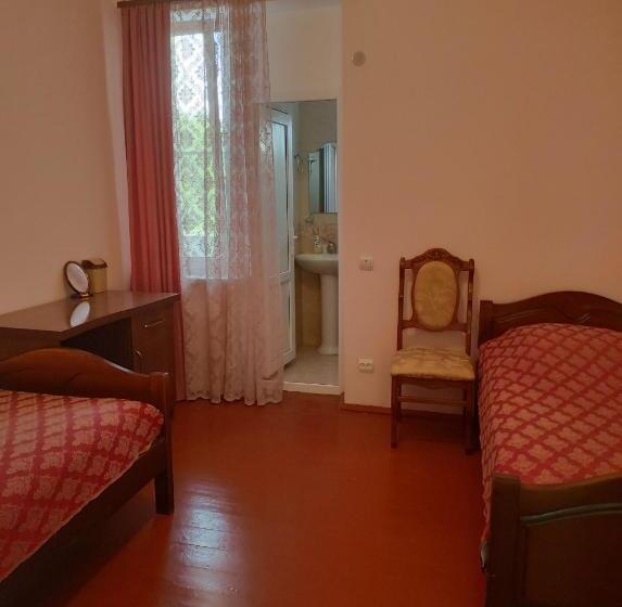 پانسیون Happy House