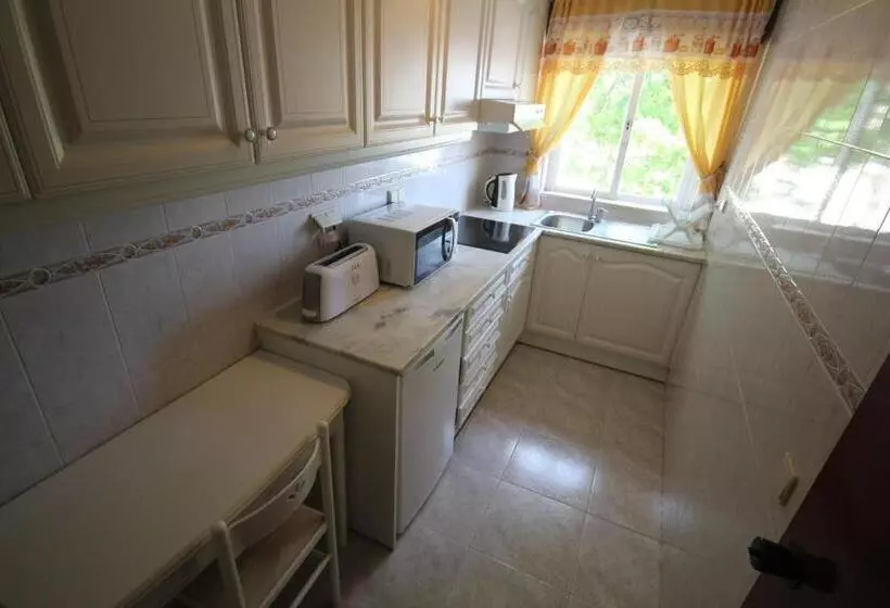 Majatalo Hospedaria Buganvilia Alvor