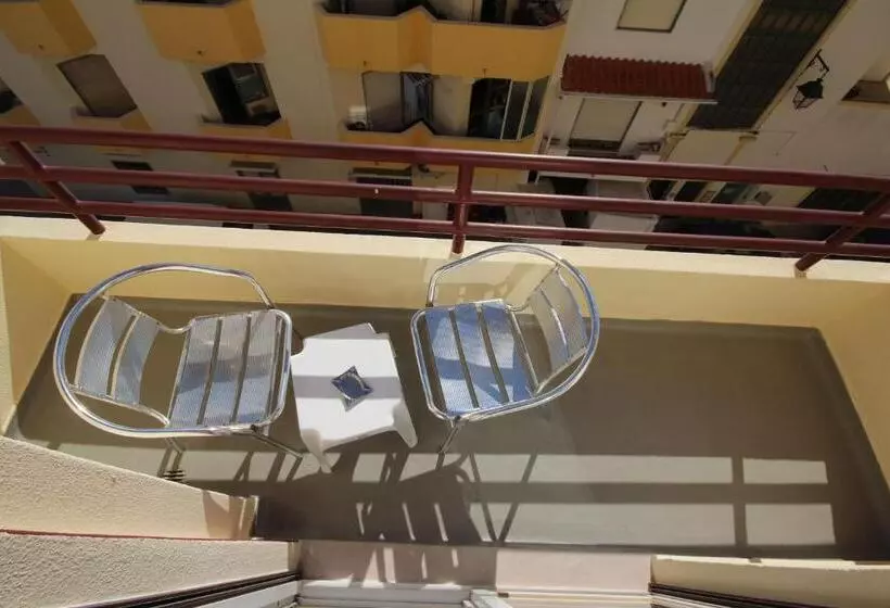 Majatalo Hospedaria Buganvilia Alvor