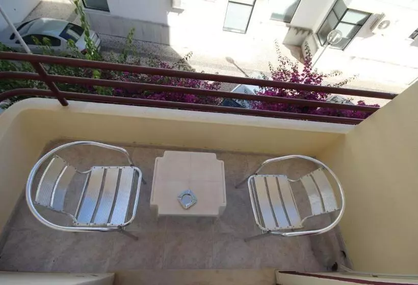 Majatalo Hospedaria Buganvilia Alvor