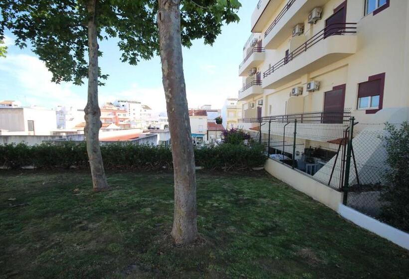 پانسیون Hospedaria Buganvilia Alvor