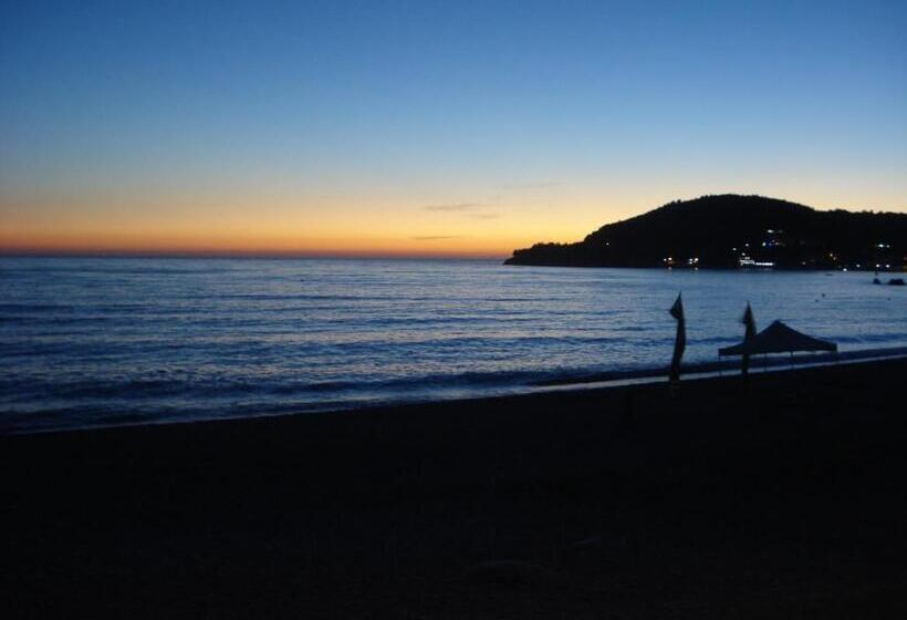 بنسيون Magic Ionian Apartments & Rooms